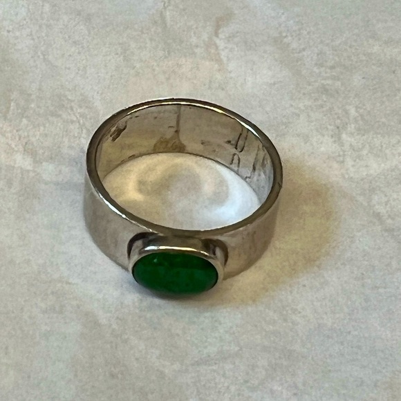 Burmese Jade Ring - Picture 2 of 15